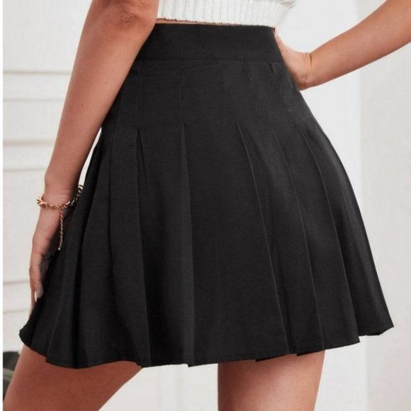 pleated mini skirt trending preppy black - Picture 4 of 5